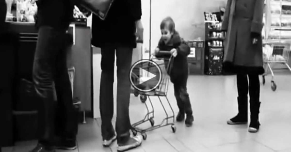 Watch How This Kid Kept Hitting A Stranger’s Legs, But The Man’s Response Had Me Cheering.