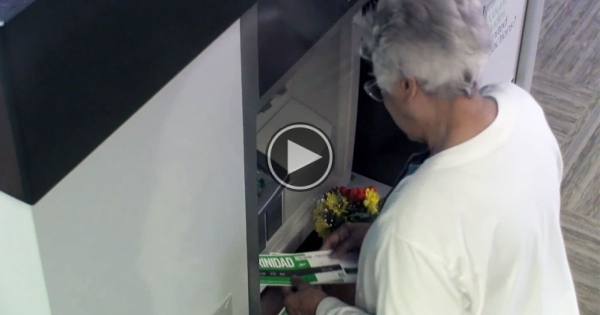 When This Grandmother Went To The ATM. What Comes Out? PRICELESS!
