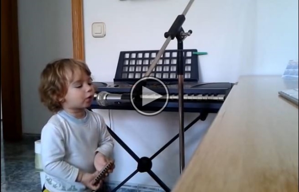 A Baby Sings The Blues. Too Cute