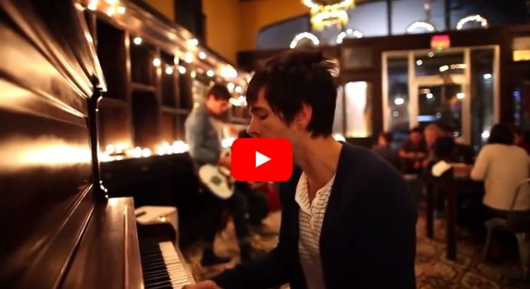 This Christmas Version Of ‘Hallelujah’ Is So Amazing, It Will Take Your Breath Away
