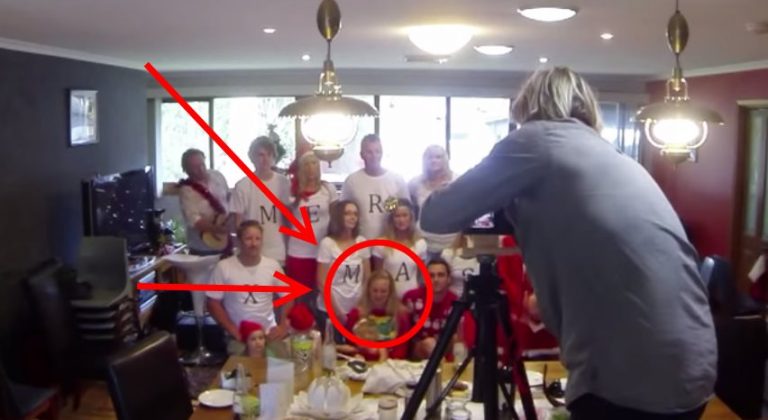 They Were Taking A Family Christmas Photo, But He Had Something Bigger In Mind