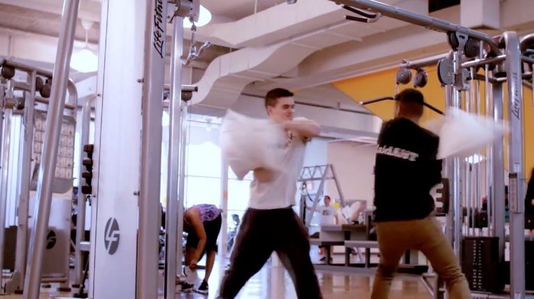 See What Happens When This Guy Gave People A Pillow And Started Beating On Them
