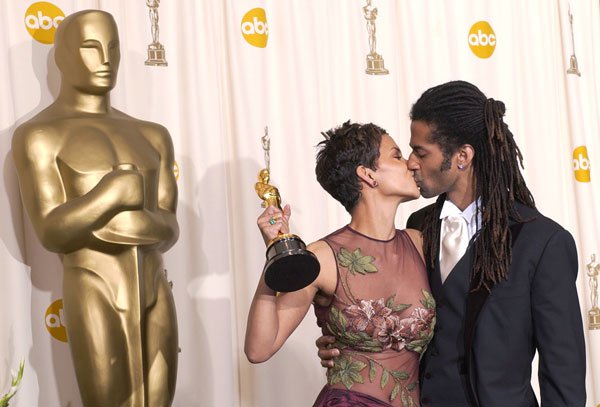 20 Actresses Who Split From Their Partner After Winning An Oscar