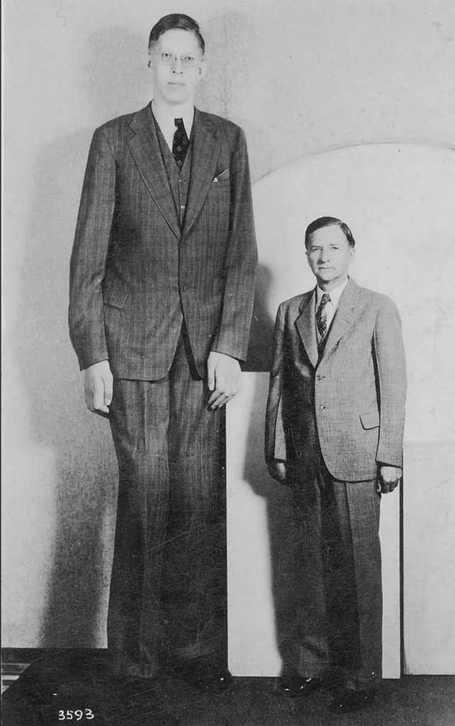 Robert Wadlow real life giant 642x1024 Real Life Human Giants Who Have Ever Existed