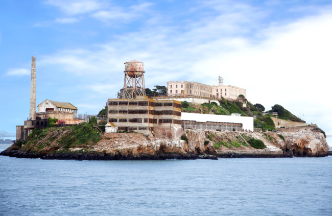 Alcatraz Frank Lee Morris Clarence and John Anglin e1710101982425 650x423 The Most Insane Prison Escapes in History